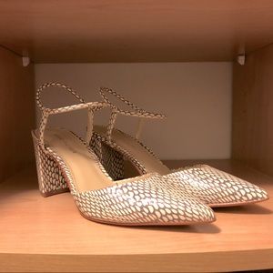 Marc Fisher low pumps heels size 6.5 chunky heel